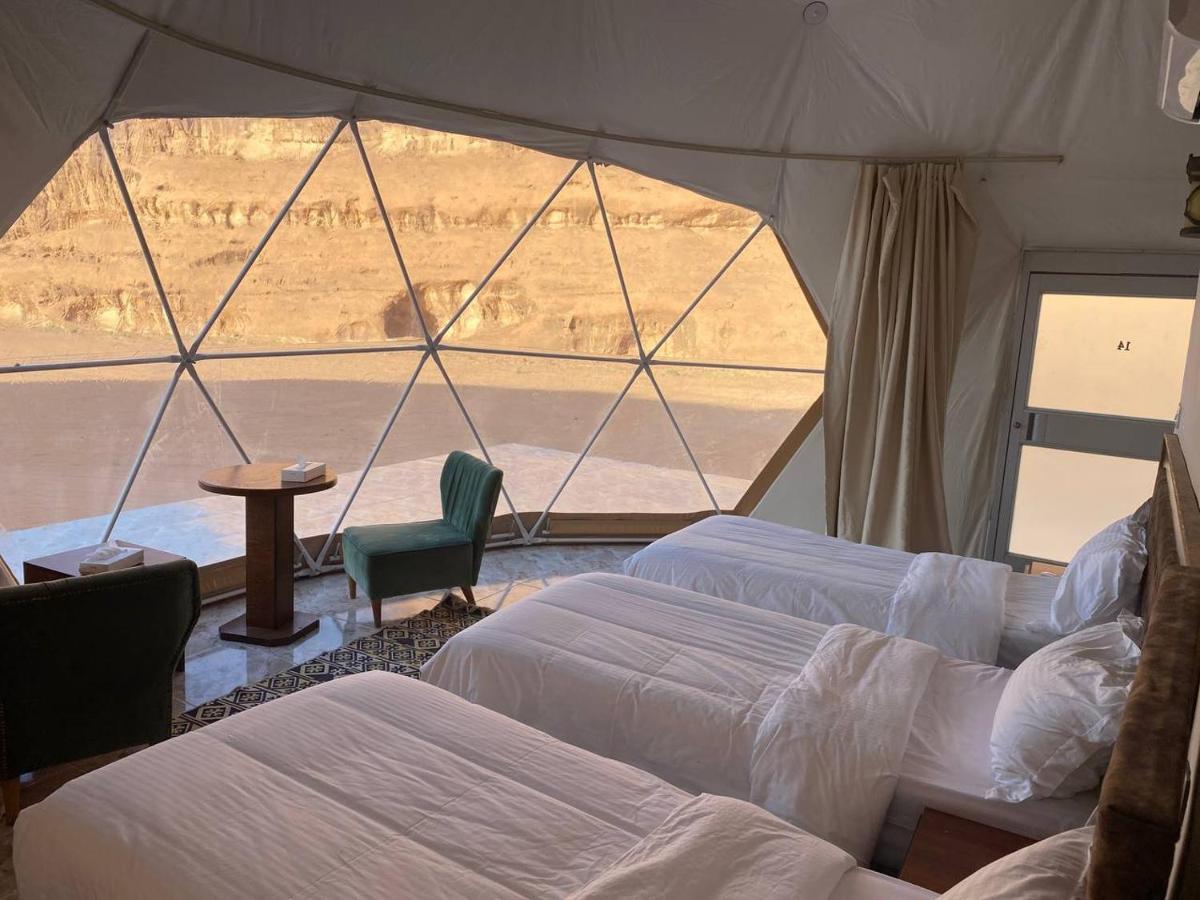 Hotel Omar Ali Luxury Camp à Wadi Rum Extérieur photo