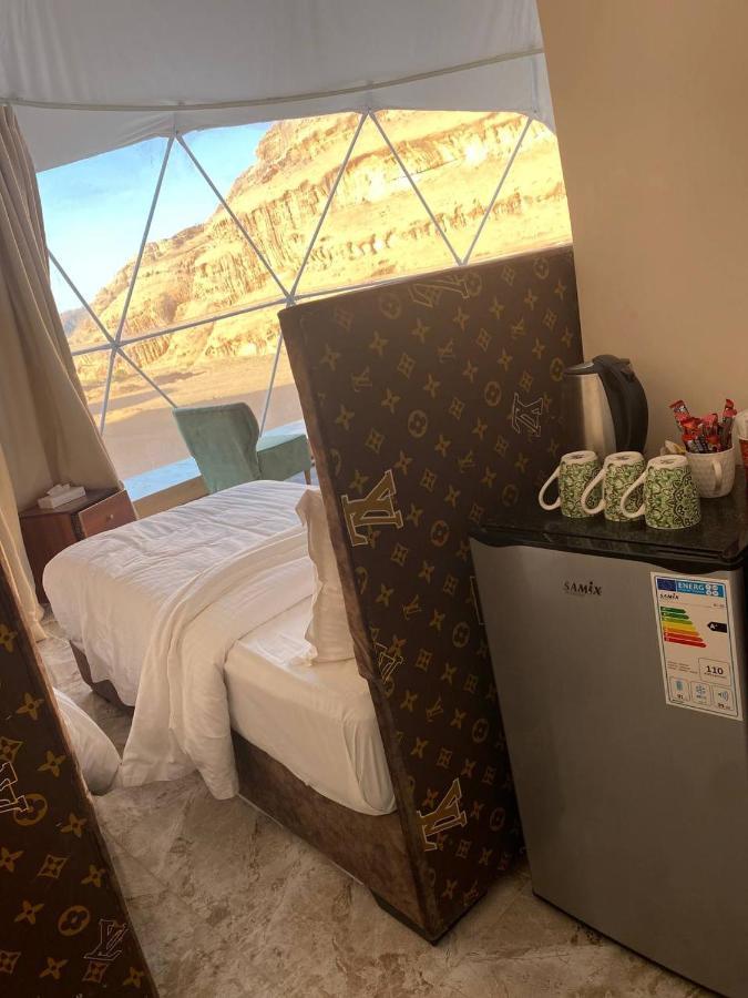 Hotel Omar Ali Luxury Camp à Wadi Rum Extérieur photo