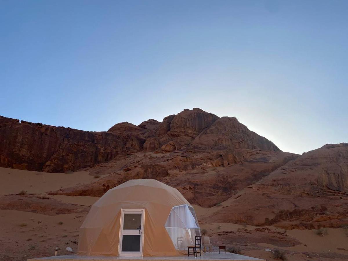 Hotel Omar Ali Luxury Camp à Wadi Rum Extérieur photo