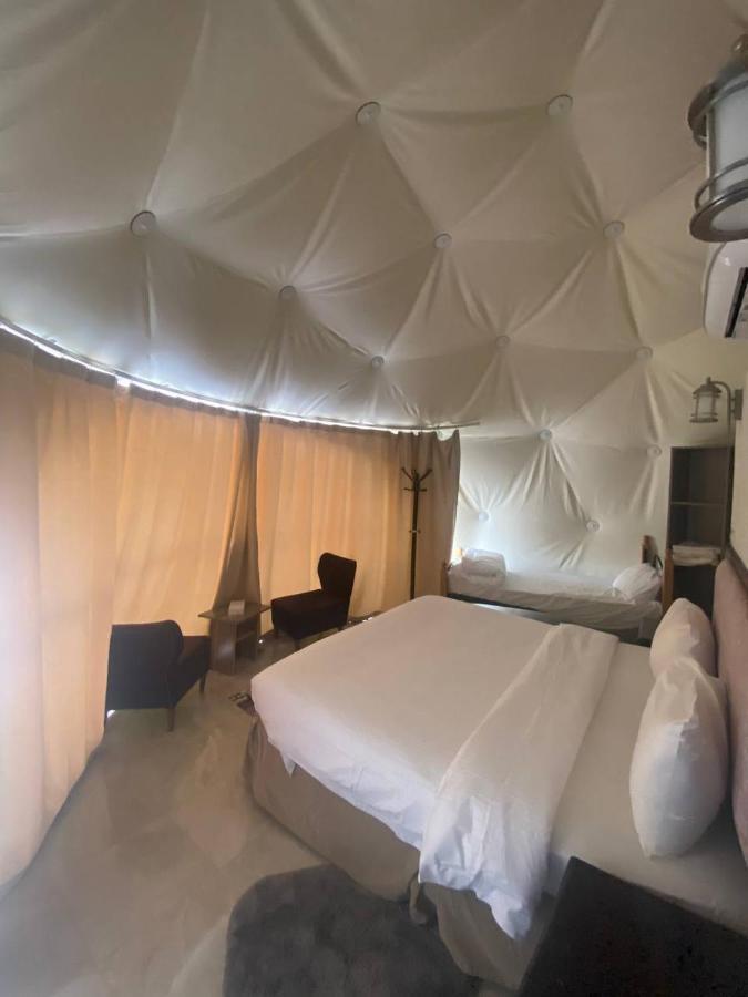 Hotel Omar Ali Luxury Camp à Wadi Rum Extérieur photo
