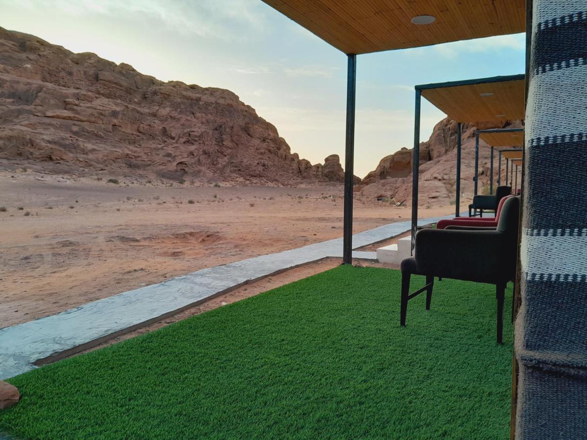 Hotel Omar Ali Luxury Camp à Wadi Rum Extérieur photo
