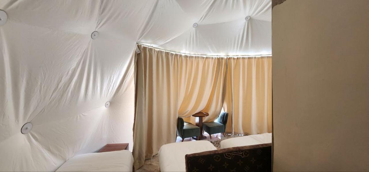 Hotel Omar Ali Luxury Camp à Wadi Rum Extérieur photo
